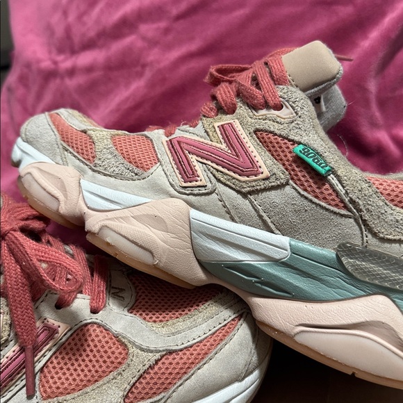 New Balance Women's Peach & Pink 9060 Suede Mesh Sneaker - Picture 4 of 7